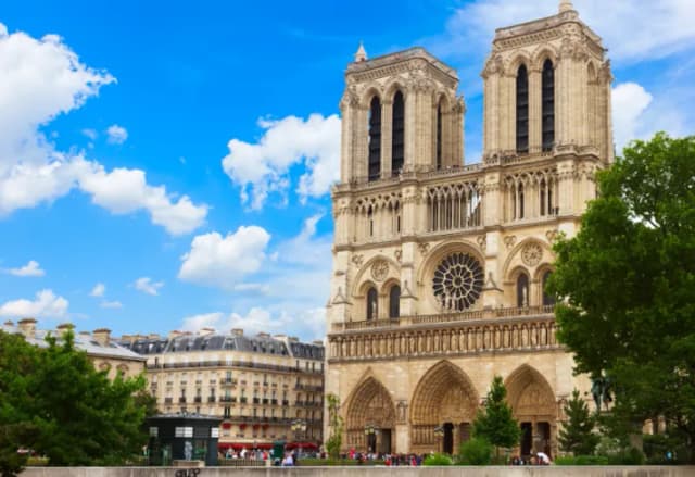 August 15 in Paris 2026: What's Open on Assumption Day and How to Plan It